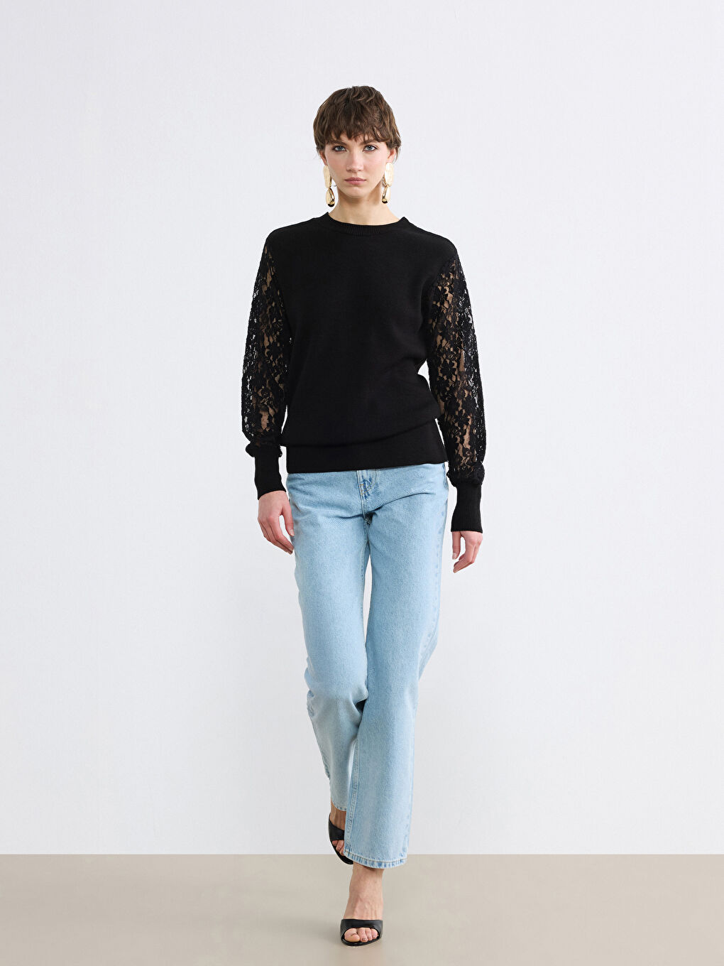 Siyah Bisiklet Yaka Dantel Detaylı Kadın Triko Kazak-2