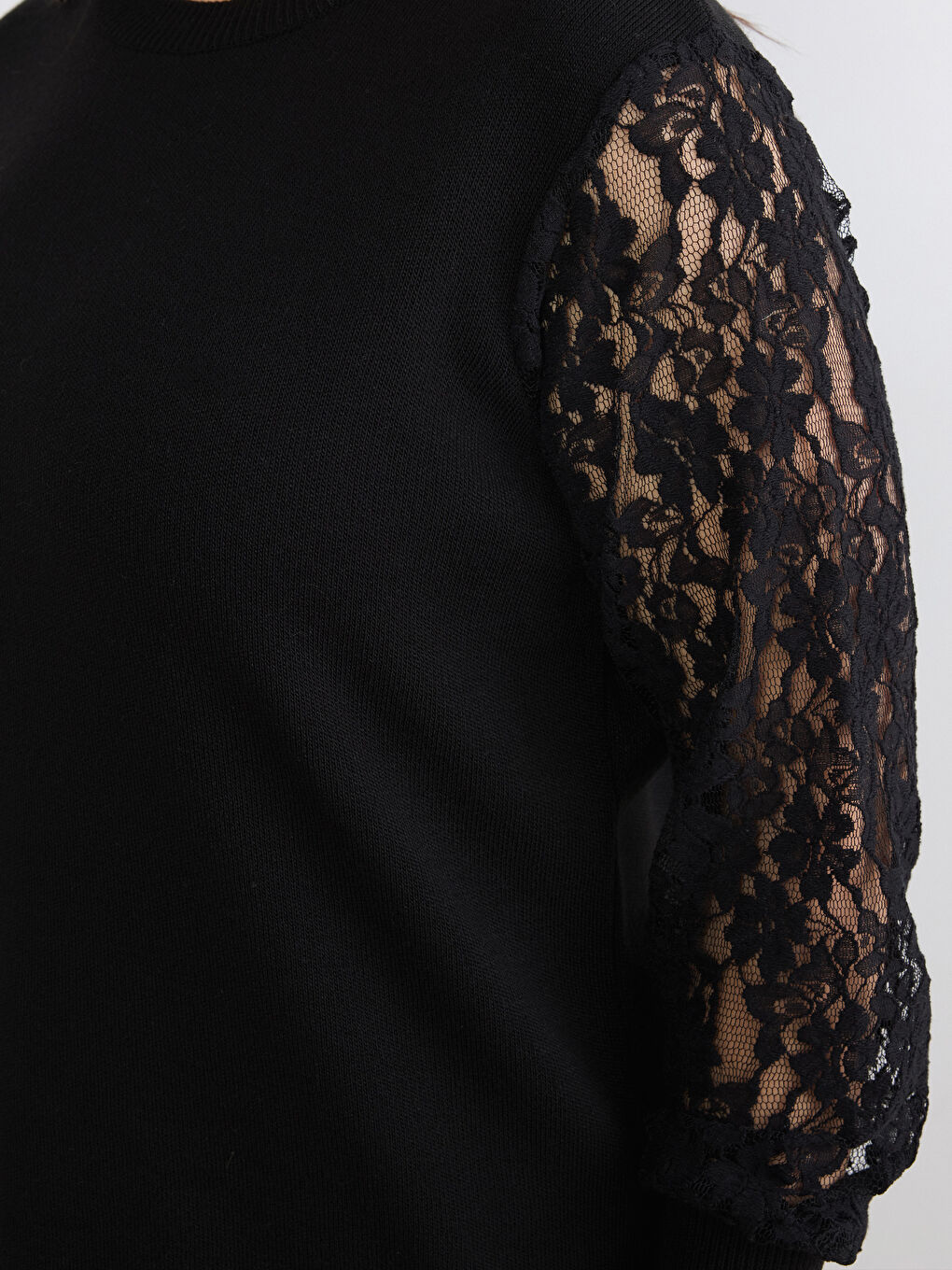 Siyah Bisiklet Yaka Dantel Detaylı Kadın Triko Kazak-6