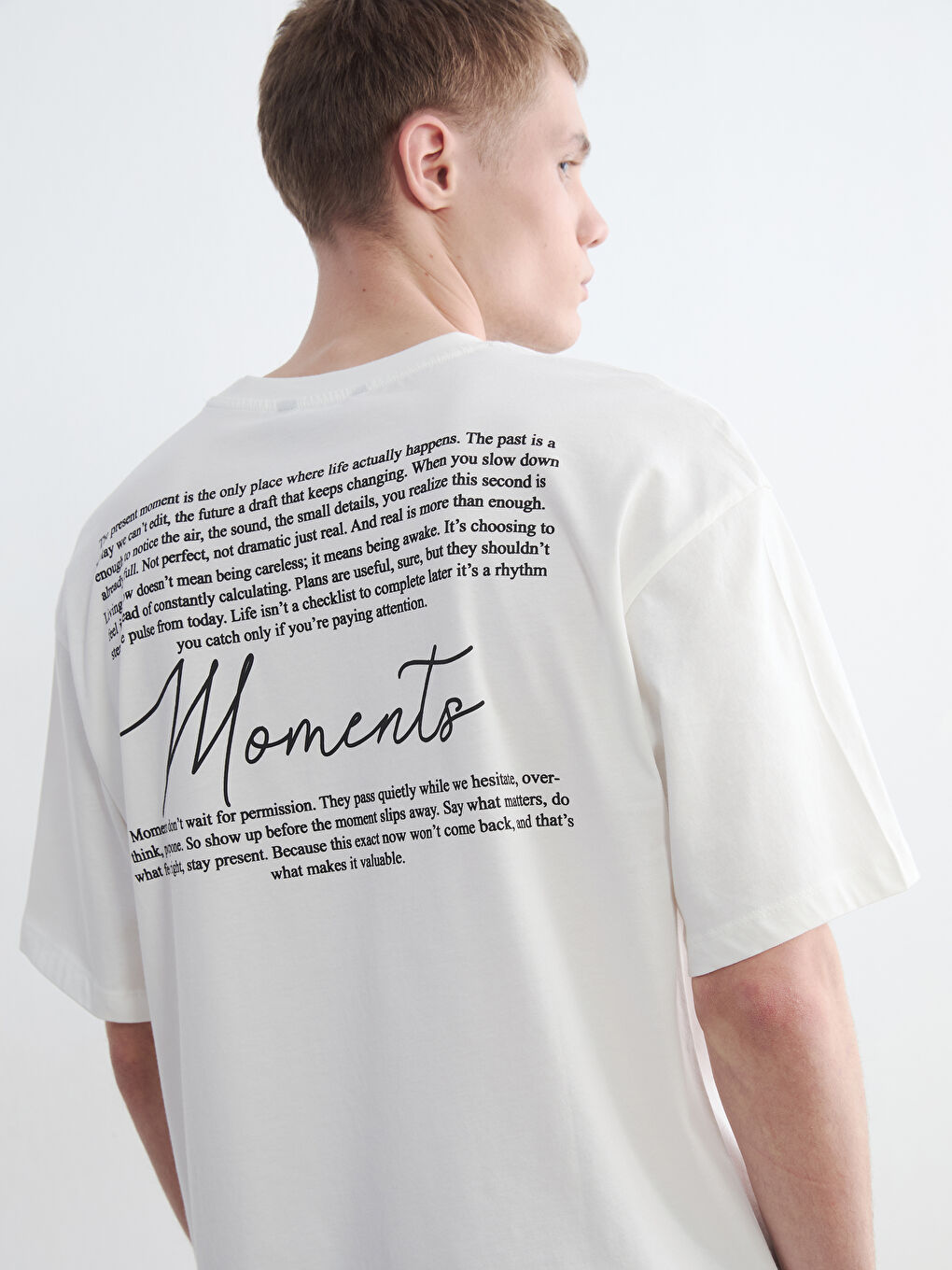 Ekru Oversize Bisiklet Yaka Baskılı Erkek Tişört