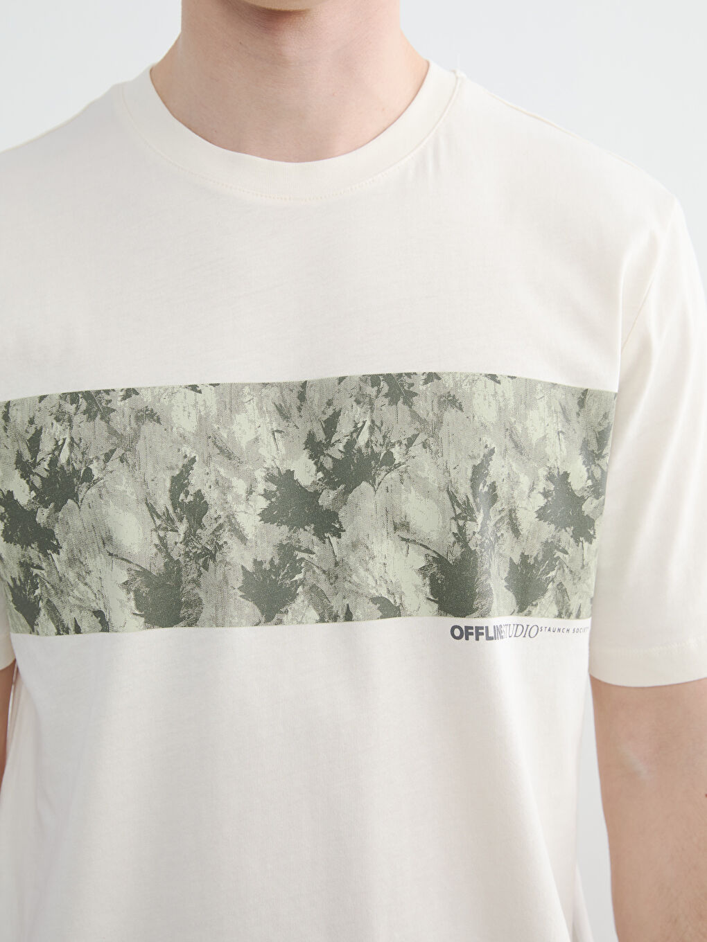 Ekru  Bisiklet Yaka Baskılı Erkek Tişört-2