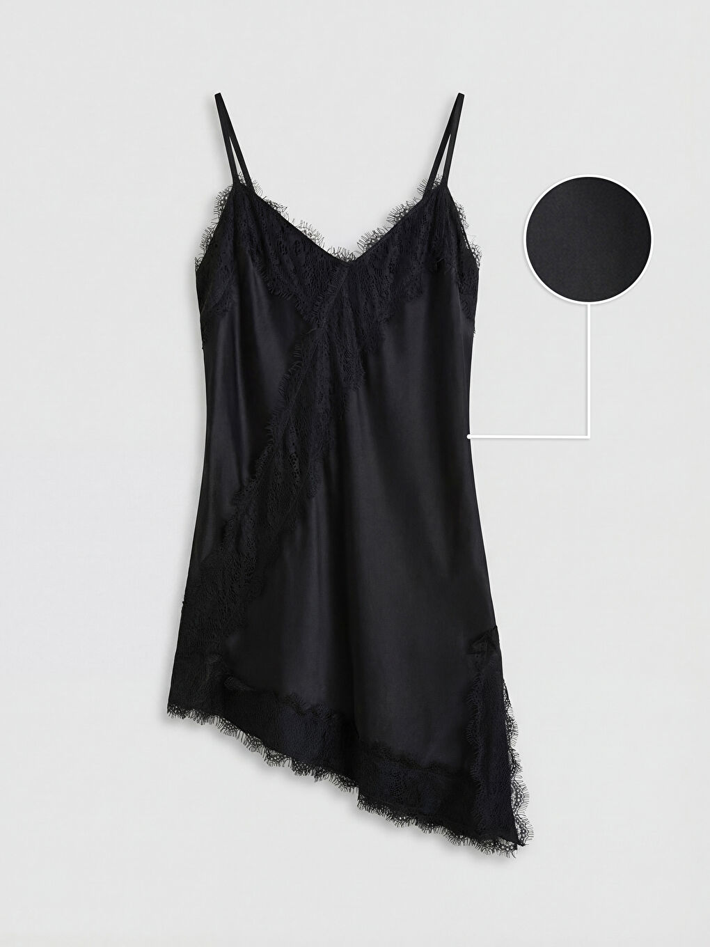 Siyah İp Askılı Dantel Detaylı Saten Mini Elbise-4