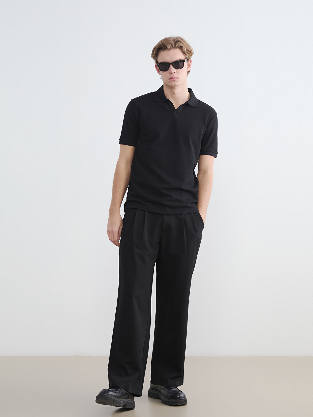 Siyah Polo Yaka Erkek Tişört-1