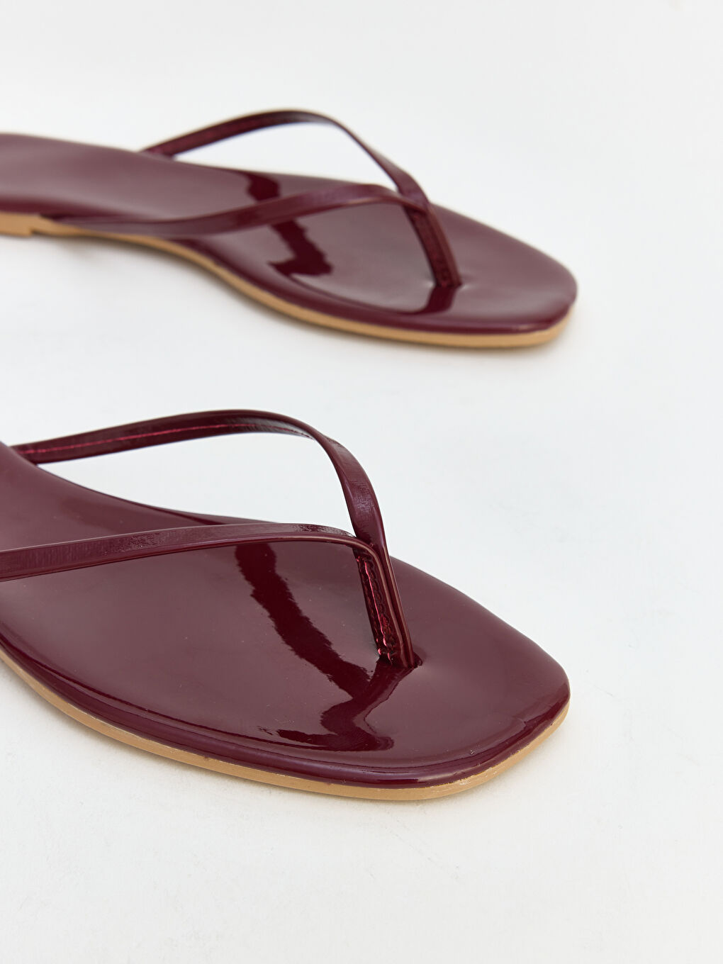 Bordo Parmak Arası Kadın Terlik-1