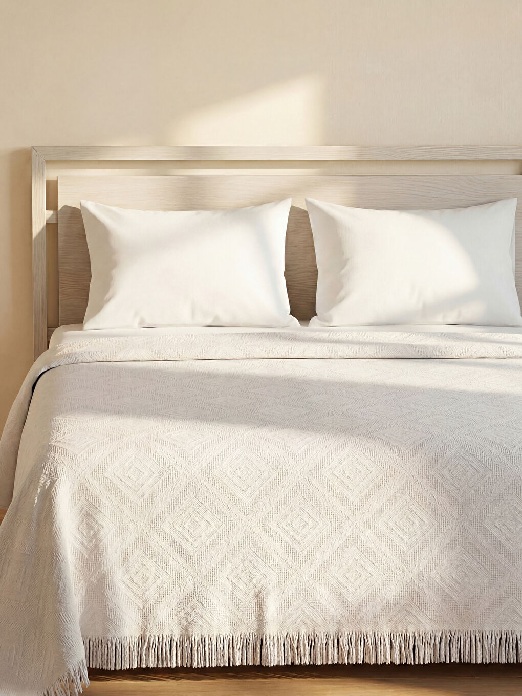 Ekru Geometrik Desenli Çift Kişilik Pike