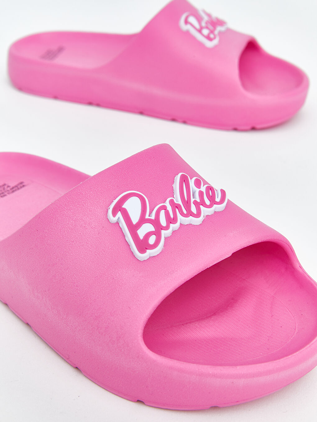 Fuşya Barbie Baskılı Kız Çocuk Terlik-1