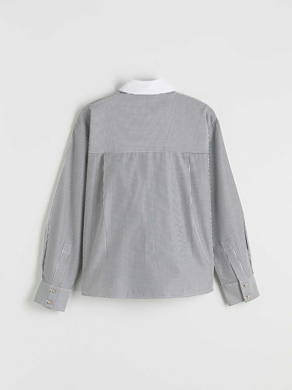 Siyah Kravat Detaylı Çizgili Kadın Gömlek-6