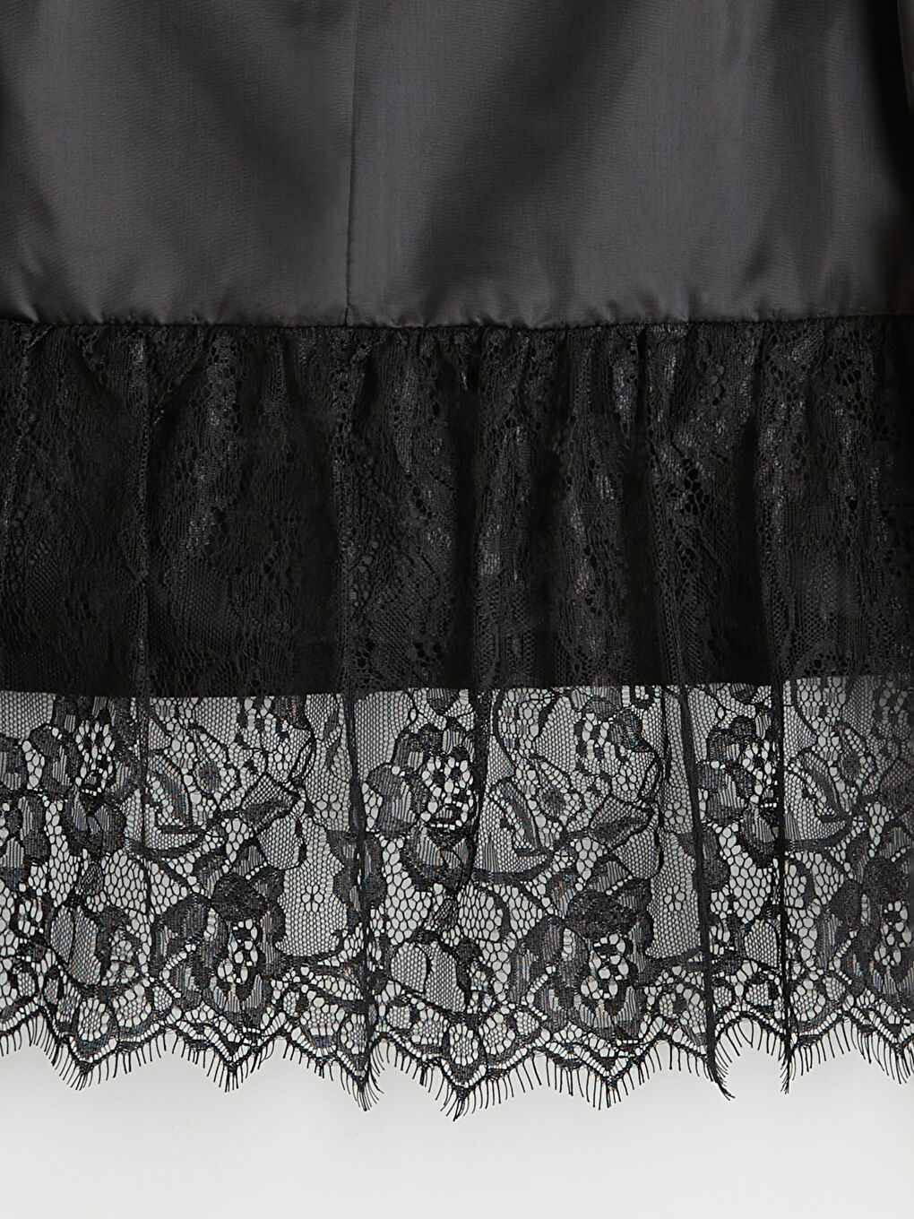 Siyah V Yaka Dantel Detaylı Kadın Klasik Yelek-6