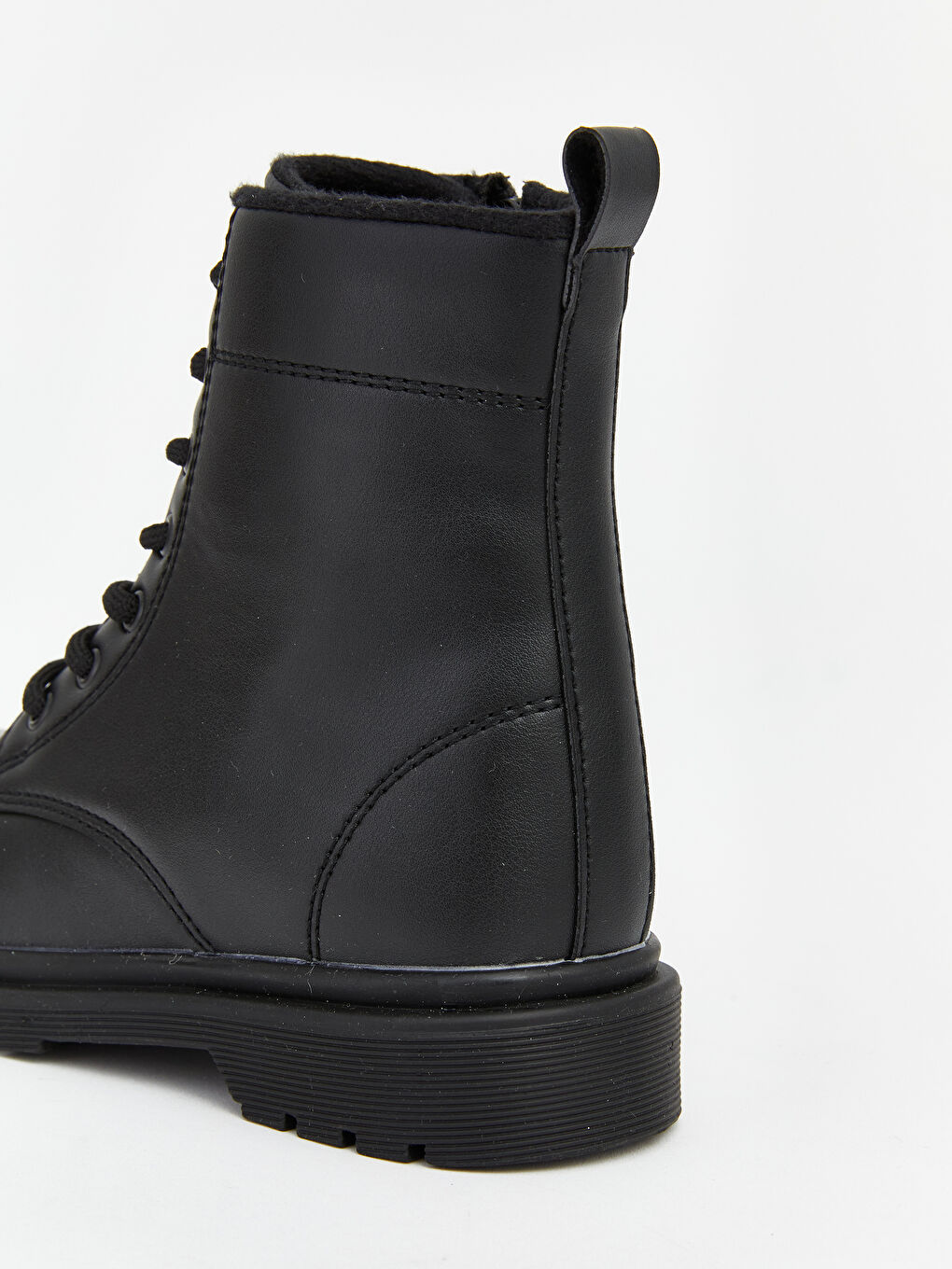 Siyah Bağcıklı Erkek Çocuk Bot-5