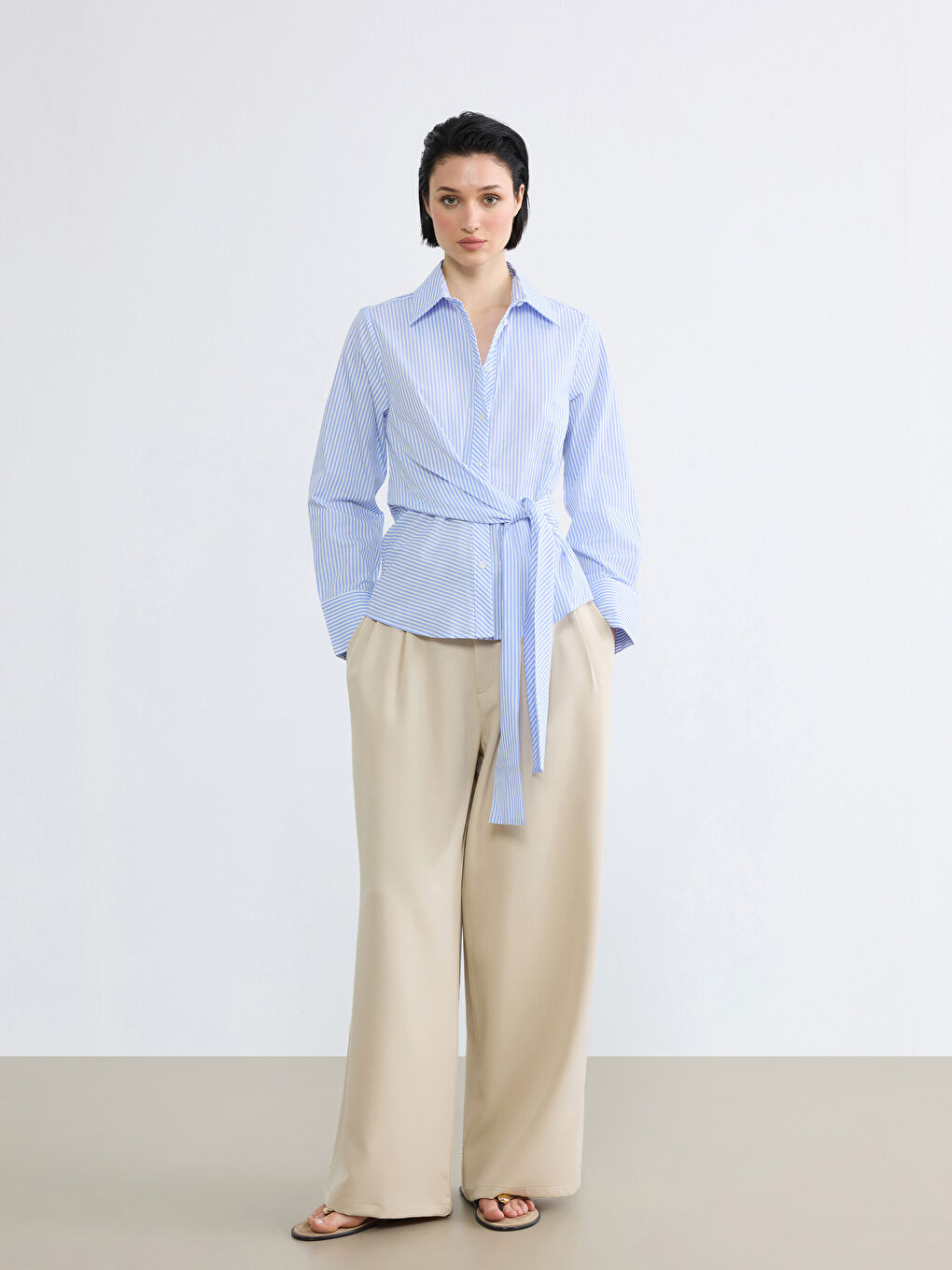 Mavi Çizgili Bağlamalı Kadın Gömlek-1