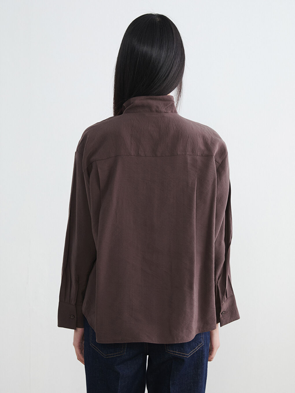 Kahverengi Fular Yaka Kadın Gömlek-3