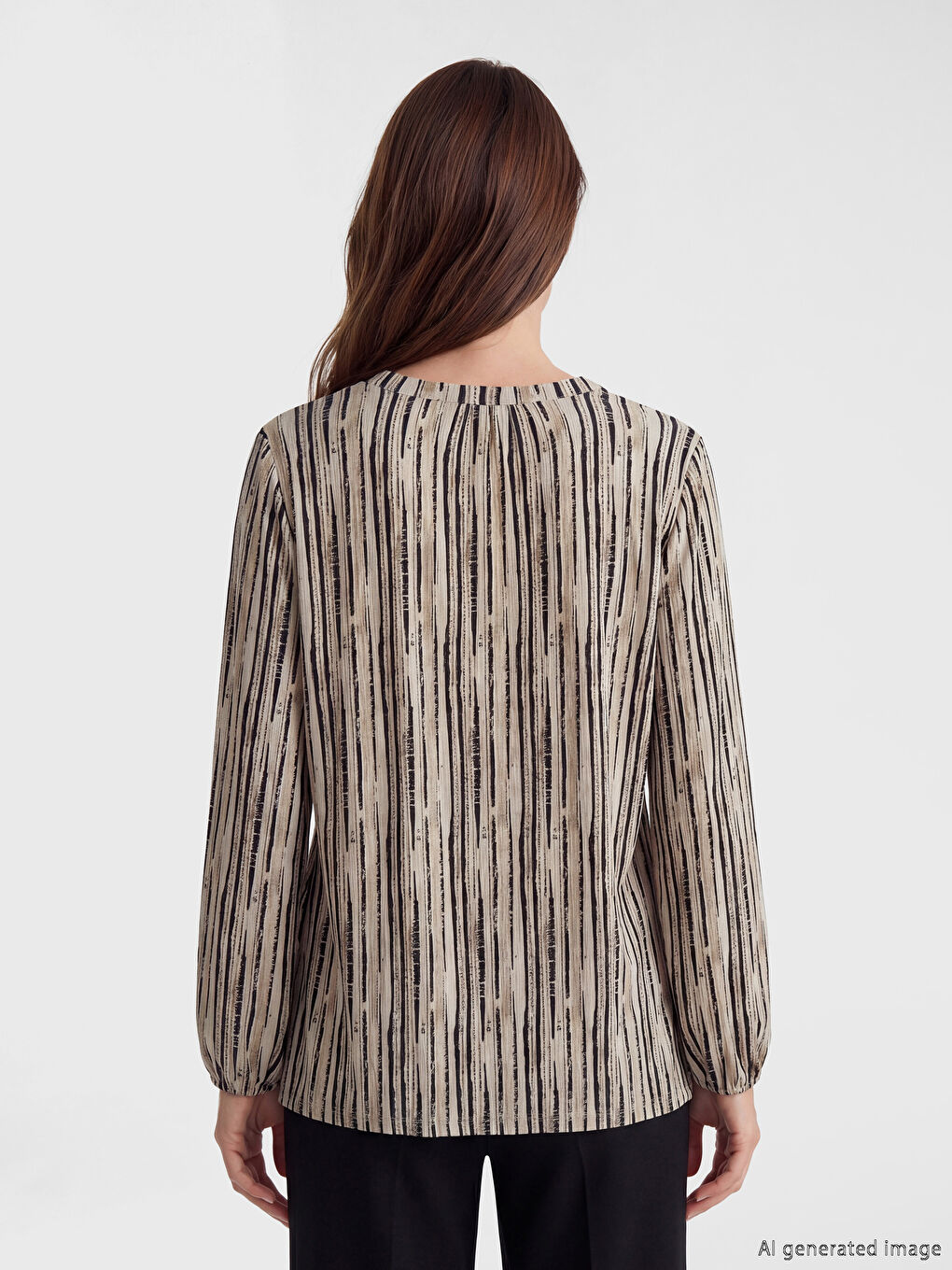 Bluza sa okruglim izrezom sa uzorkom-3