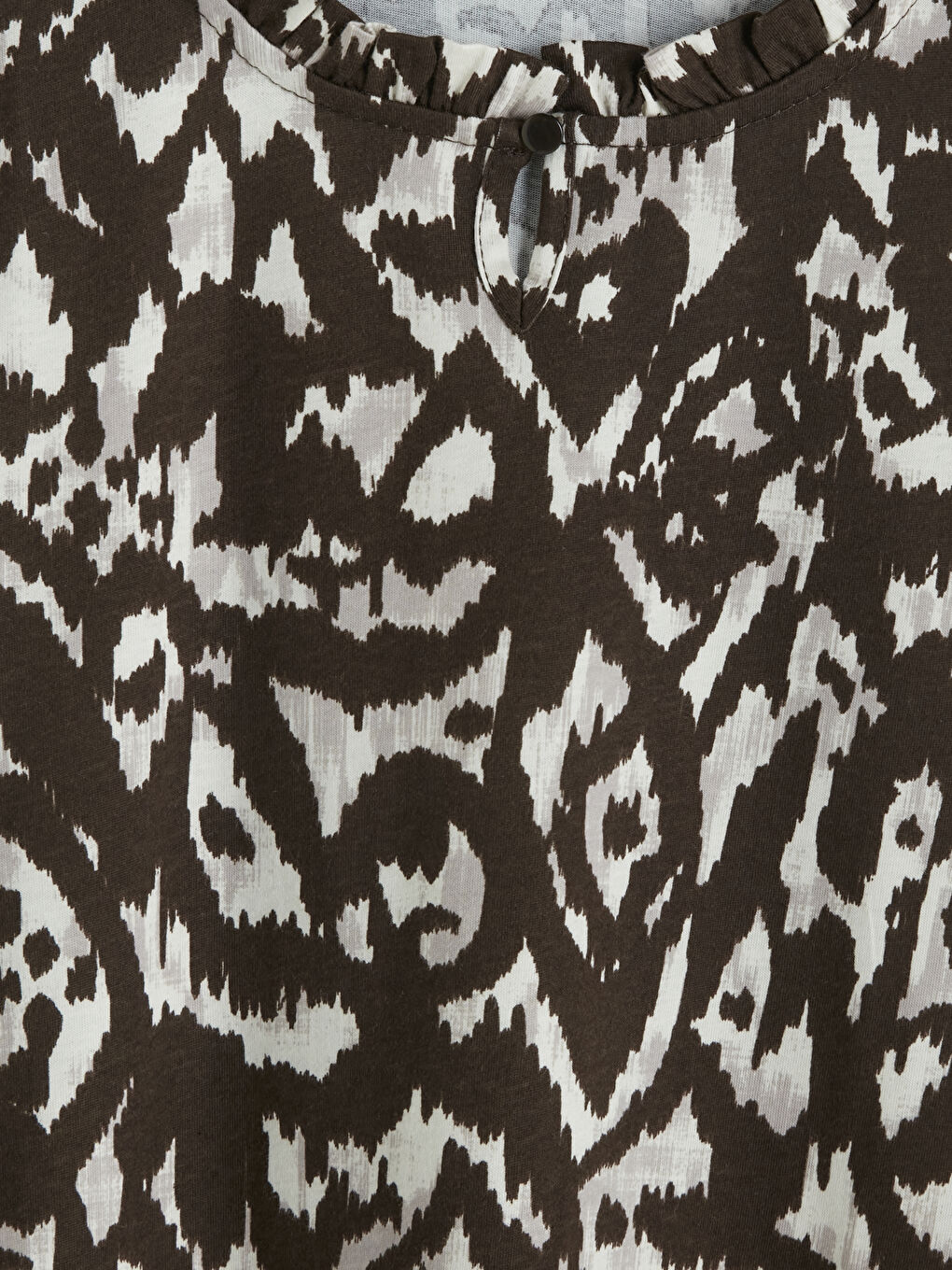 Kahverengi Fırfırlı Dik Yaka Desenli Bluz-2