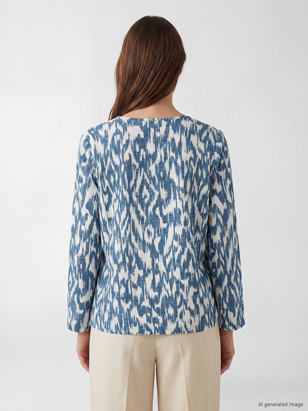 Bluza sa okruglim izrezom sa uzorkom-3