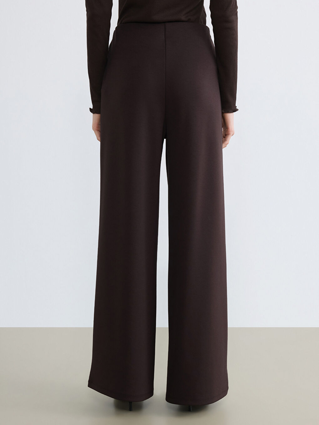 Kahverengi Beli Lastikli Soft Touch Kadın Eşofman Altı-3