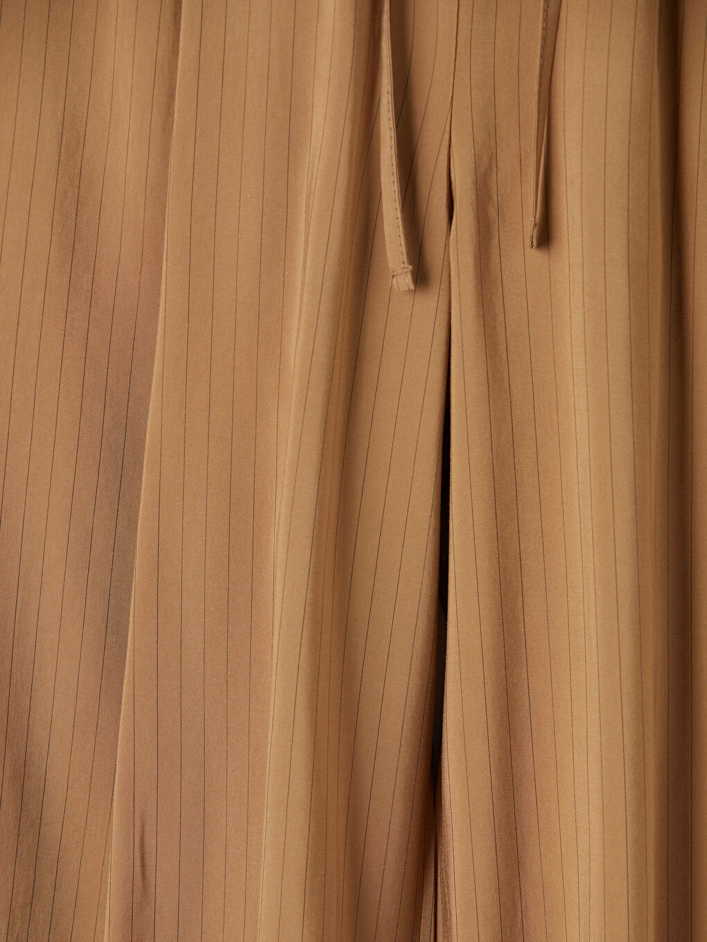 Bej Beli Lastikli Çizgili Kadın Pileli Pantolon-2