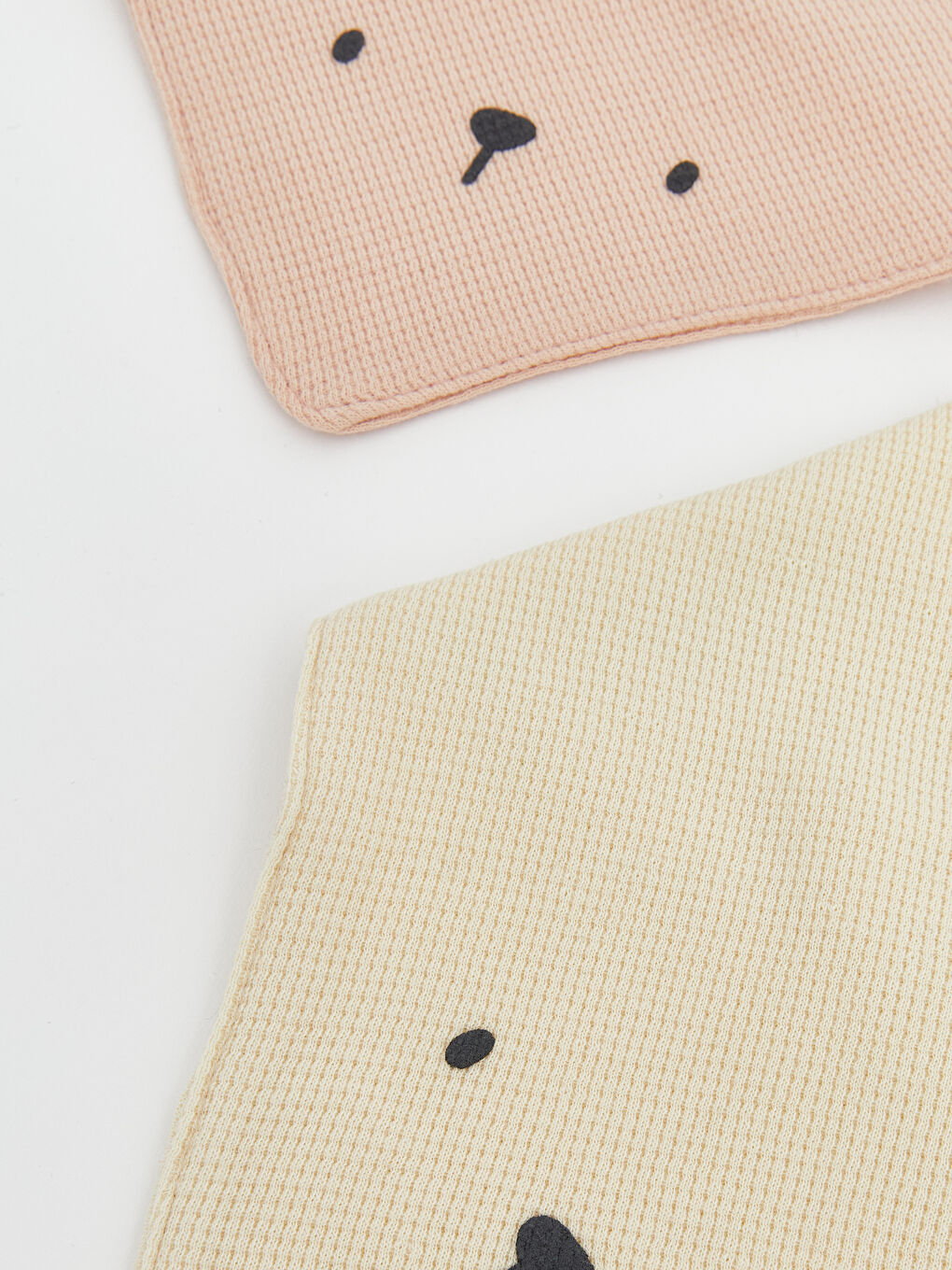 بەروانکەی منداڵە کچەکان، چاپکراو، ٢ دانە پێکەوە-2