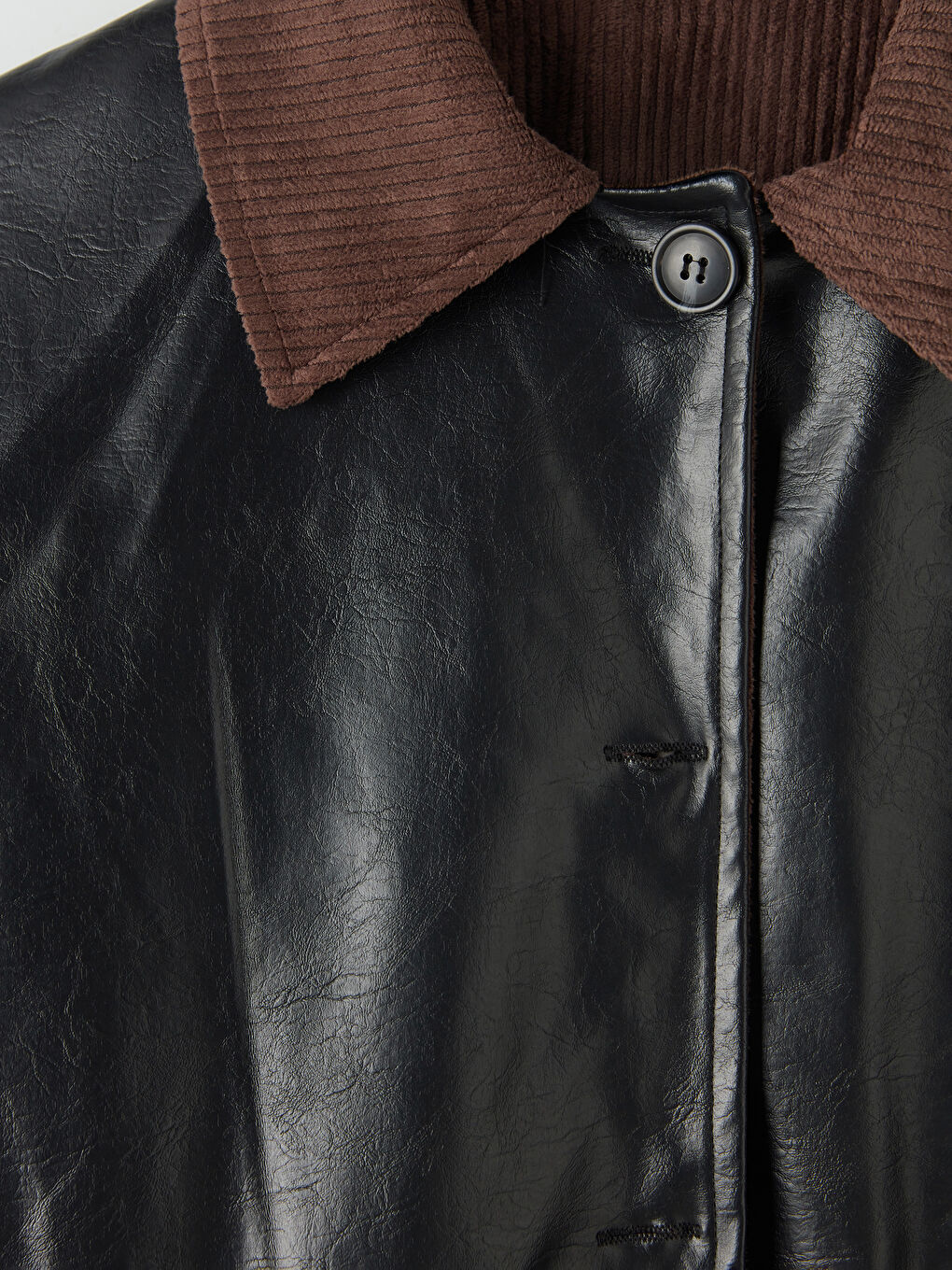 Siyah Petite Kadife Yaka Kadın Deri Görünümlü Mont-14