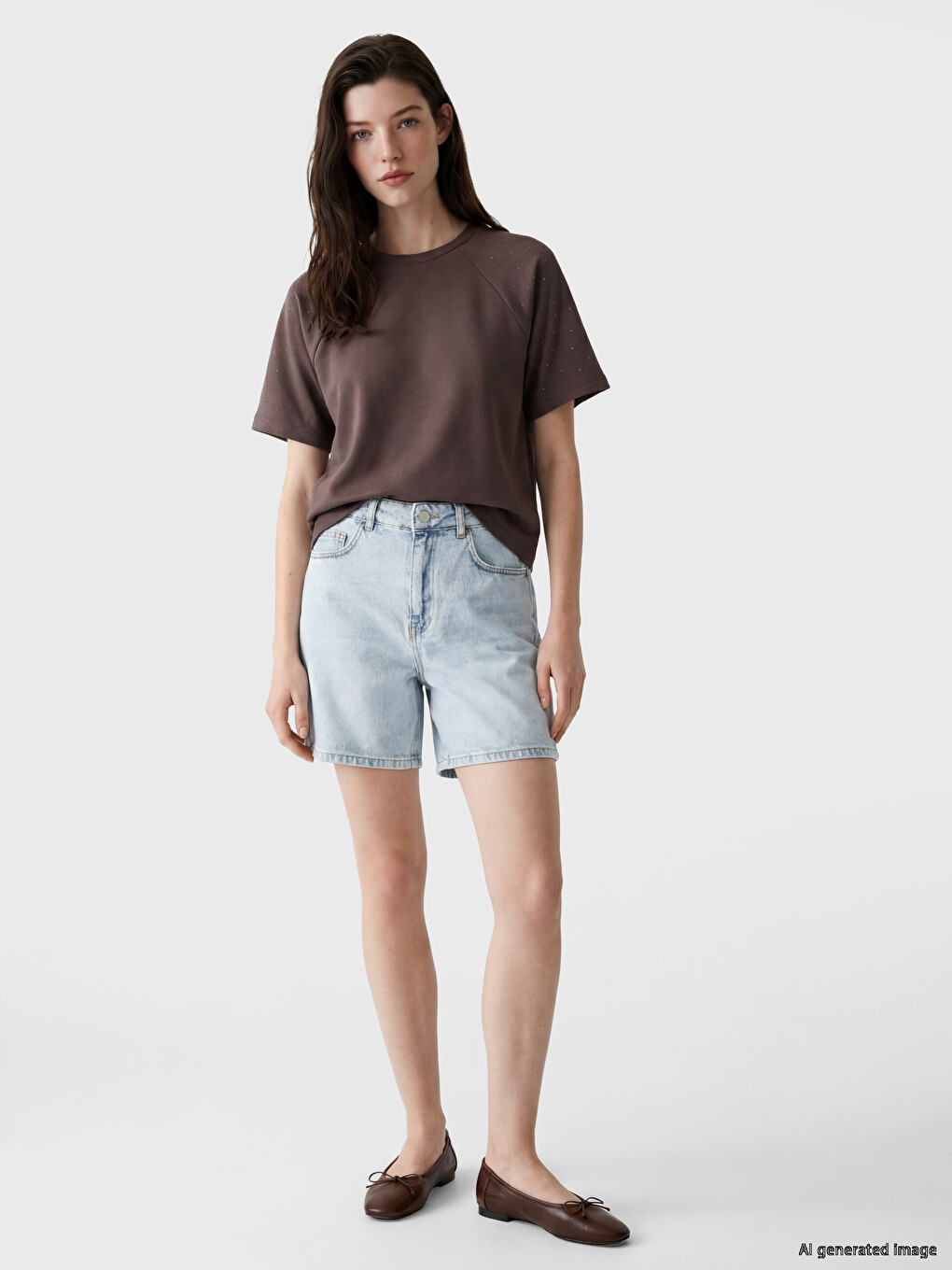 Bluza sa okruglim izrezom ukrašena cirkonima-1