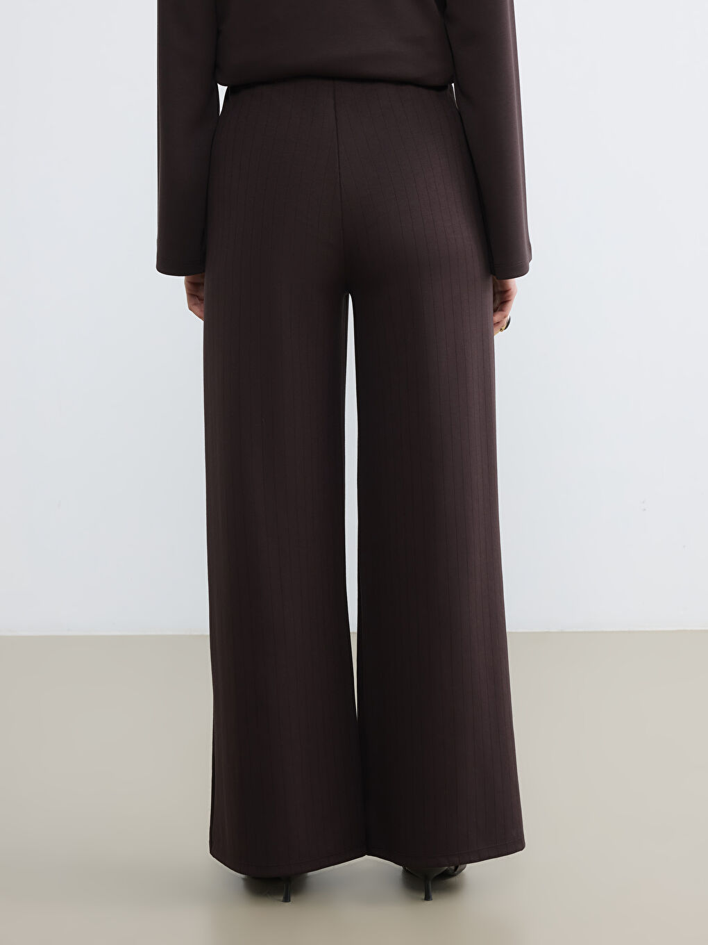 Kahverengi Yüksek Bel Çizgili Geniş Paça Kadın Pantolon-3