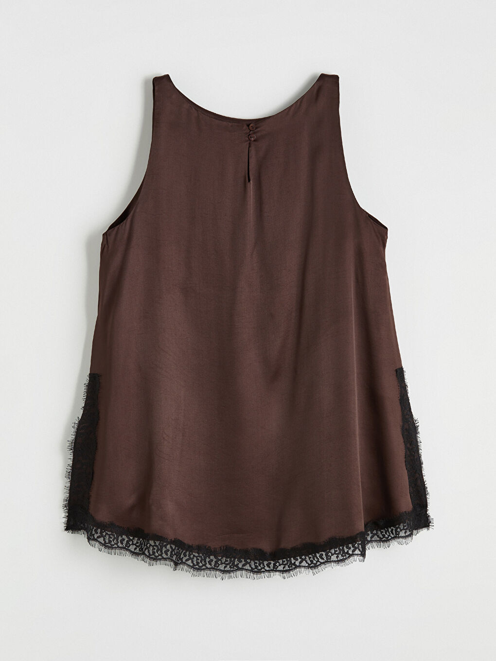 Kahverengi Bisiklet Yaka Dantel Detaylı Saten Bluz-4