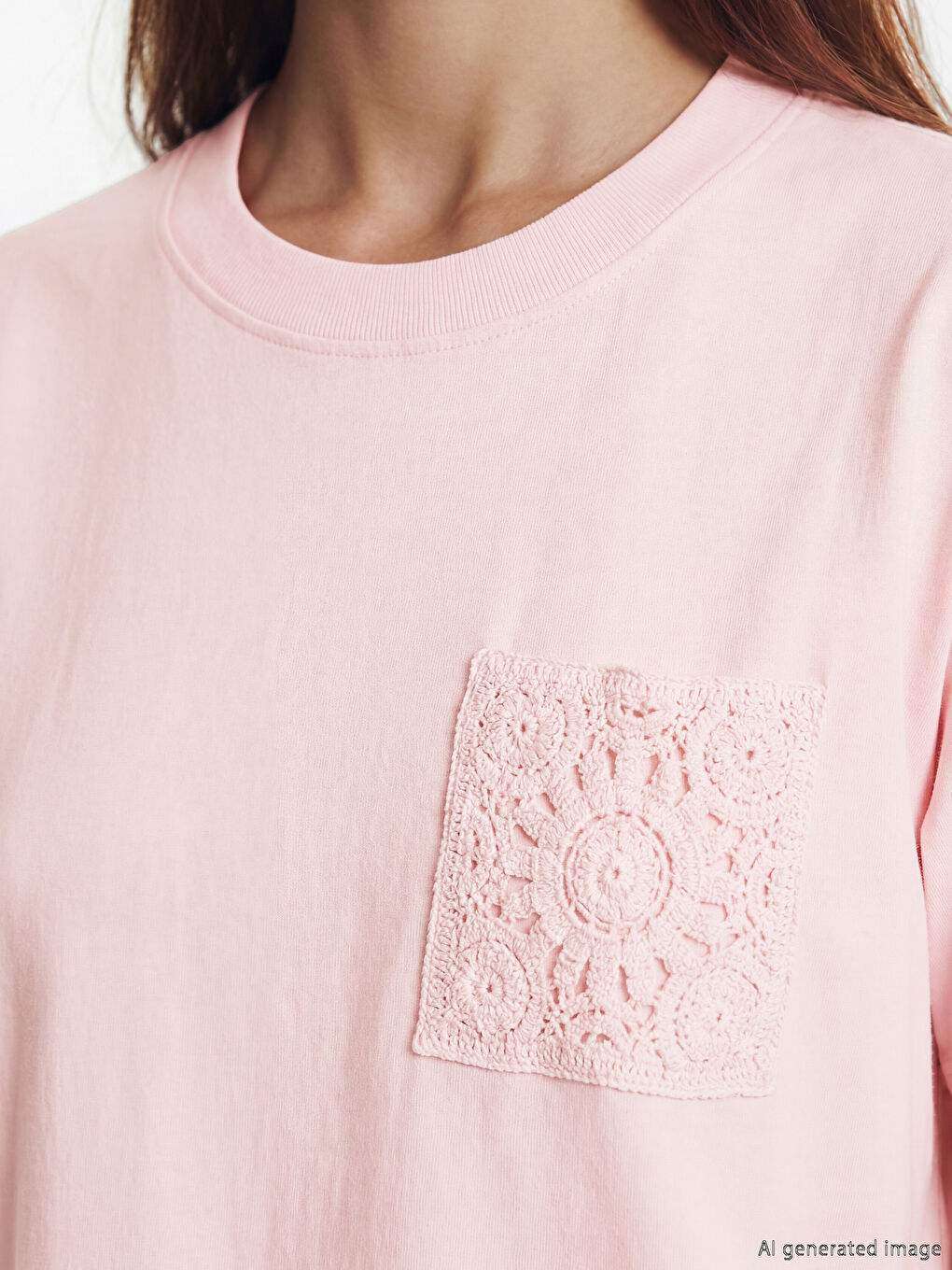Pembe Bisiklet Yaka Dantel Nakışlı Kadın Tişört-2