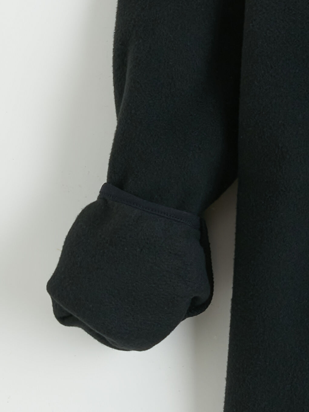 Siyah Dik Yaka Erkek Çocuk Polar Fermuarlı Sweatshirt-1