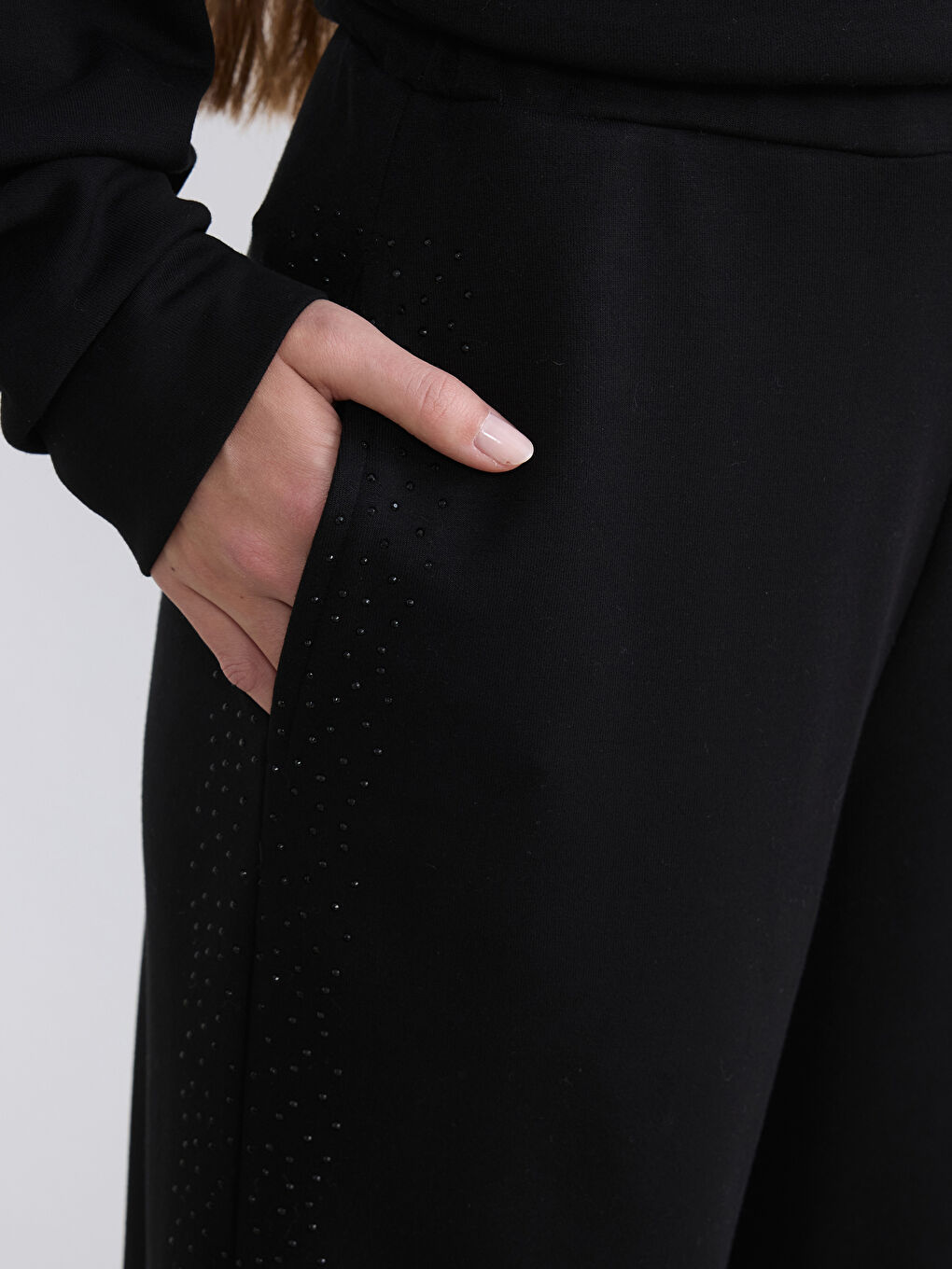 Siyah Petite Beli Lastikli Taşlı Kadın Eşofman Altı-3