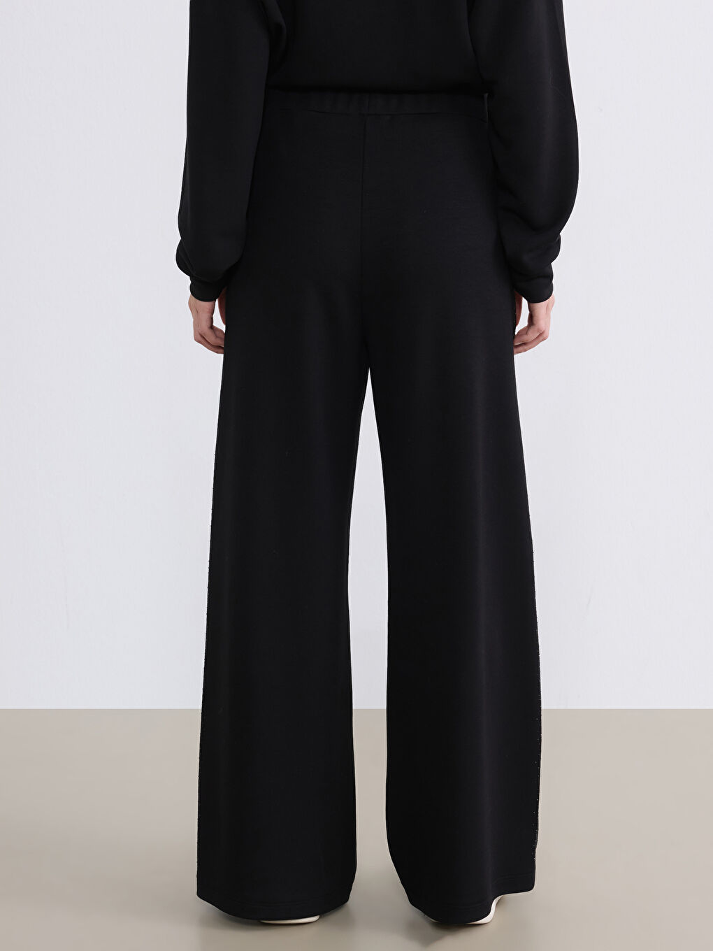 Siyah Petite Beli Lastikli Taşlı Kadın Eşofman Altı-4