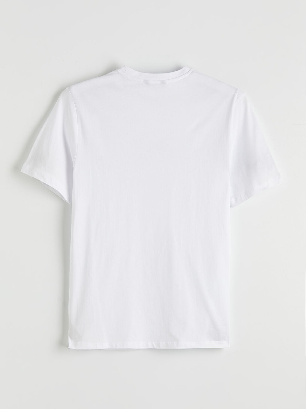 Beyaz Bisiklet Yaka Baskılı Erkek Tişört-1