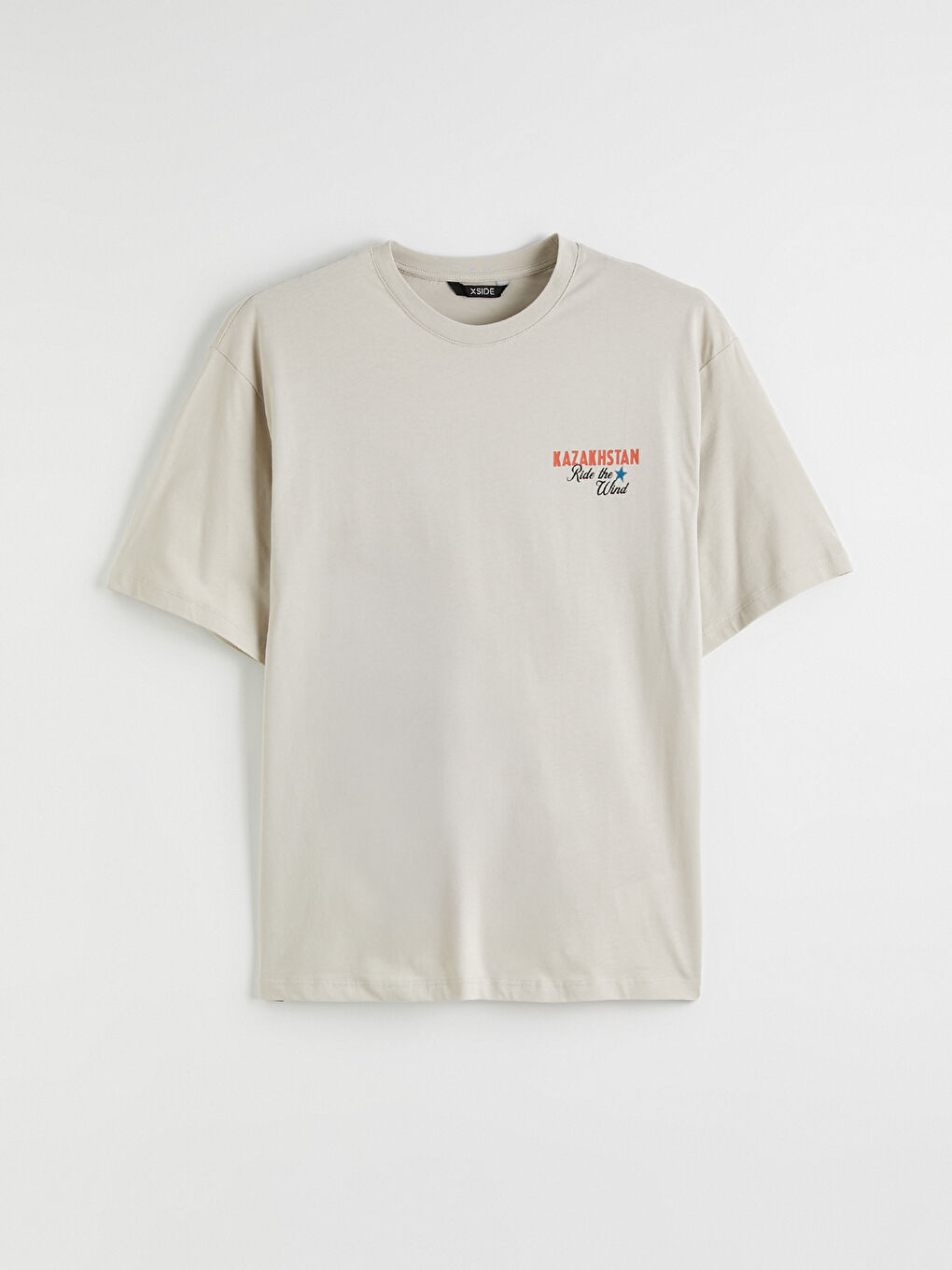 Bej Bisiklet Yaka Kazakistan Baskılı Erkek Tişört