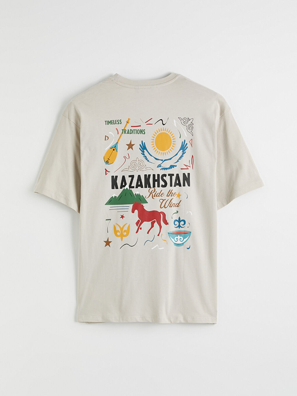 Bej Bisiklet Yaka Kazakistan Baskılı Erkek Tişört-2