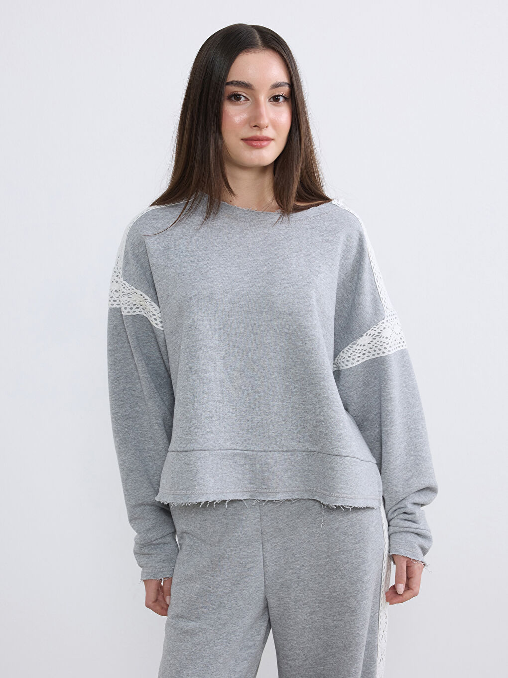 Gri Petite Bisiklet Yaka Kadın Sweatshirt-1