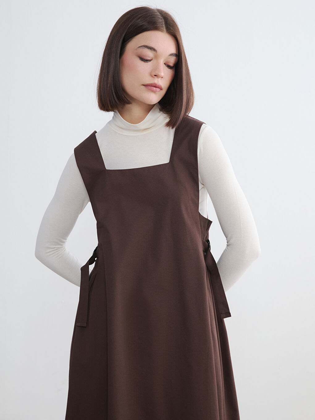 Kahverengi Kare Yaka Jile Elbise-1