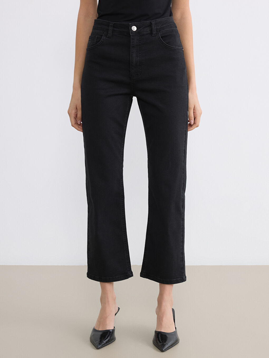 Siyah Flare Kadın Jean Pantolon-1