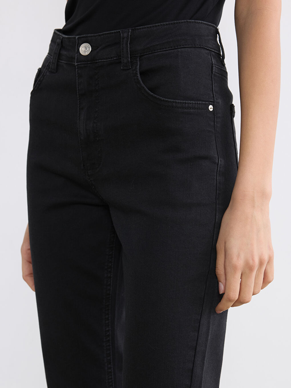 Siyah Flare Kadın Jean Pantolon-2