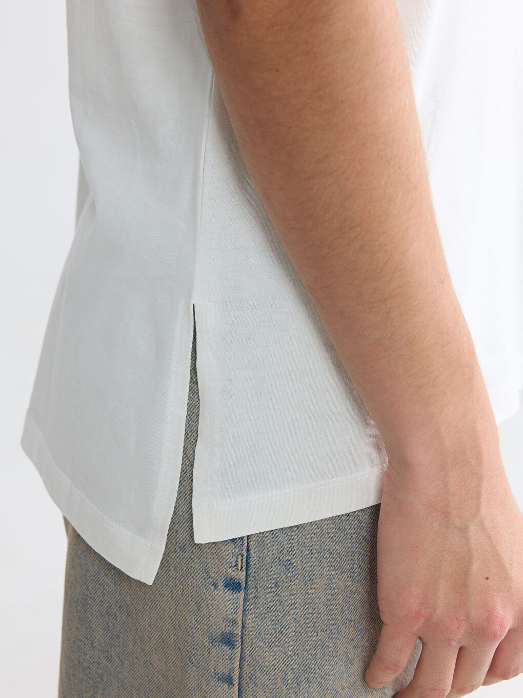 Woman WHITE T-Shirt-2