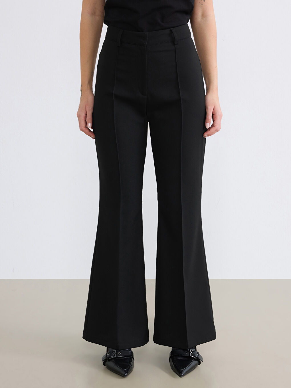 Siyah Petite İspanyol Paça Kadın Pantolon-1