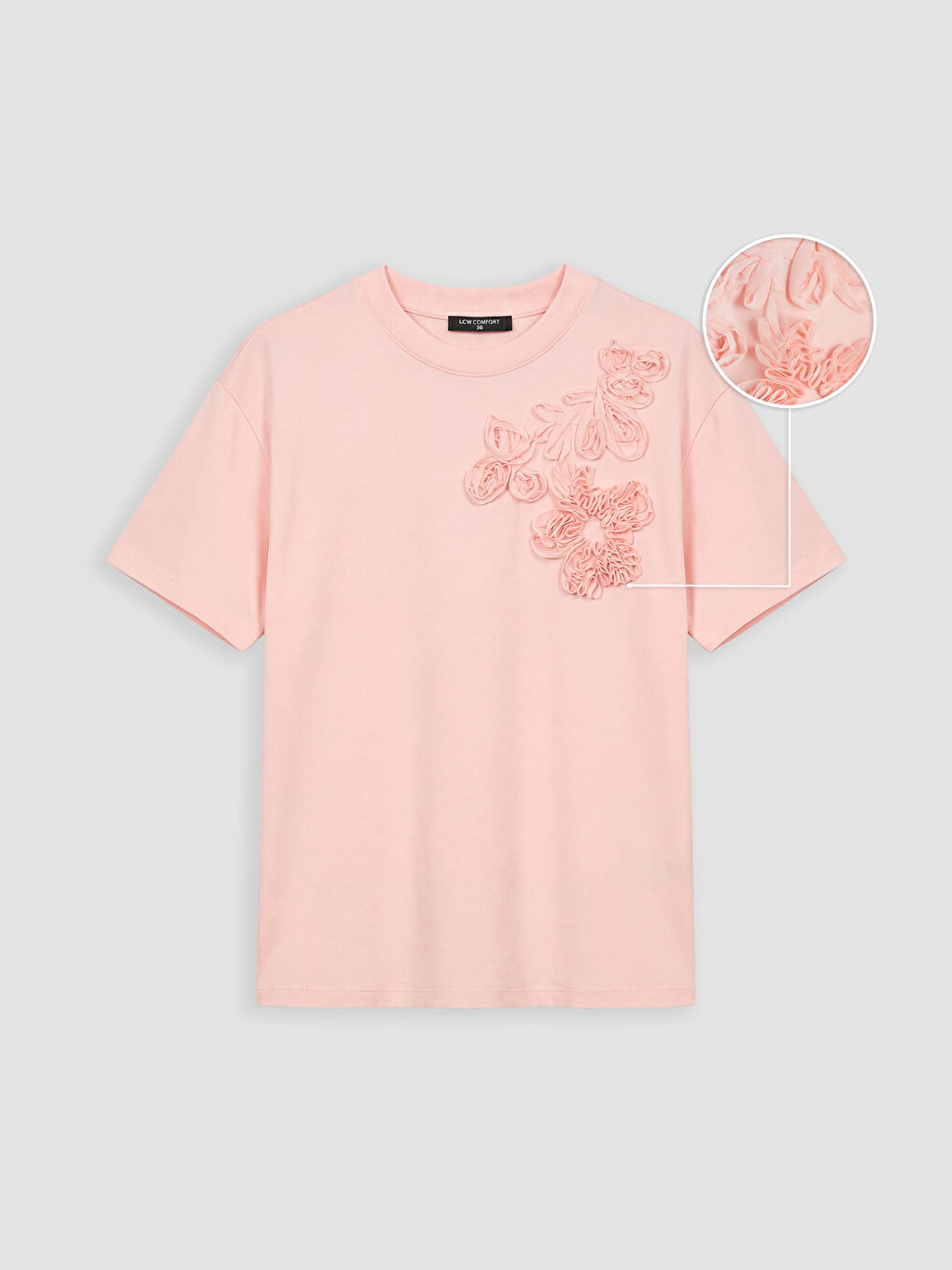 Pembe Çiçek Aplikeli Soft Touch Kadın Tişört