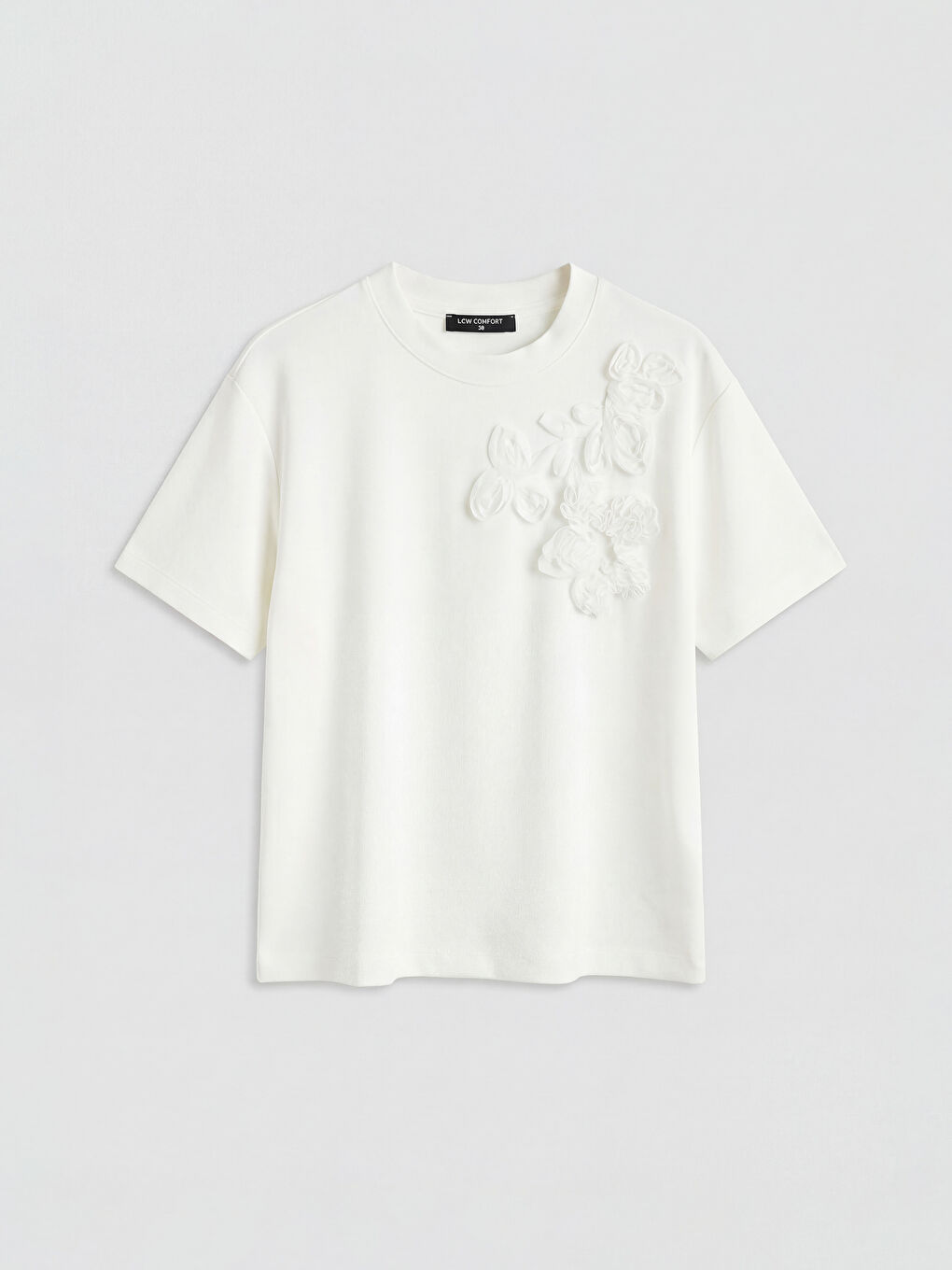 Ekru Çiçek Aplikeli Soft Touch Kadın Tişört
