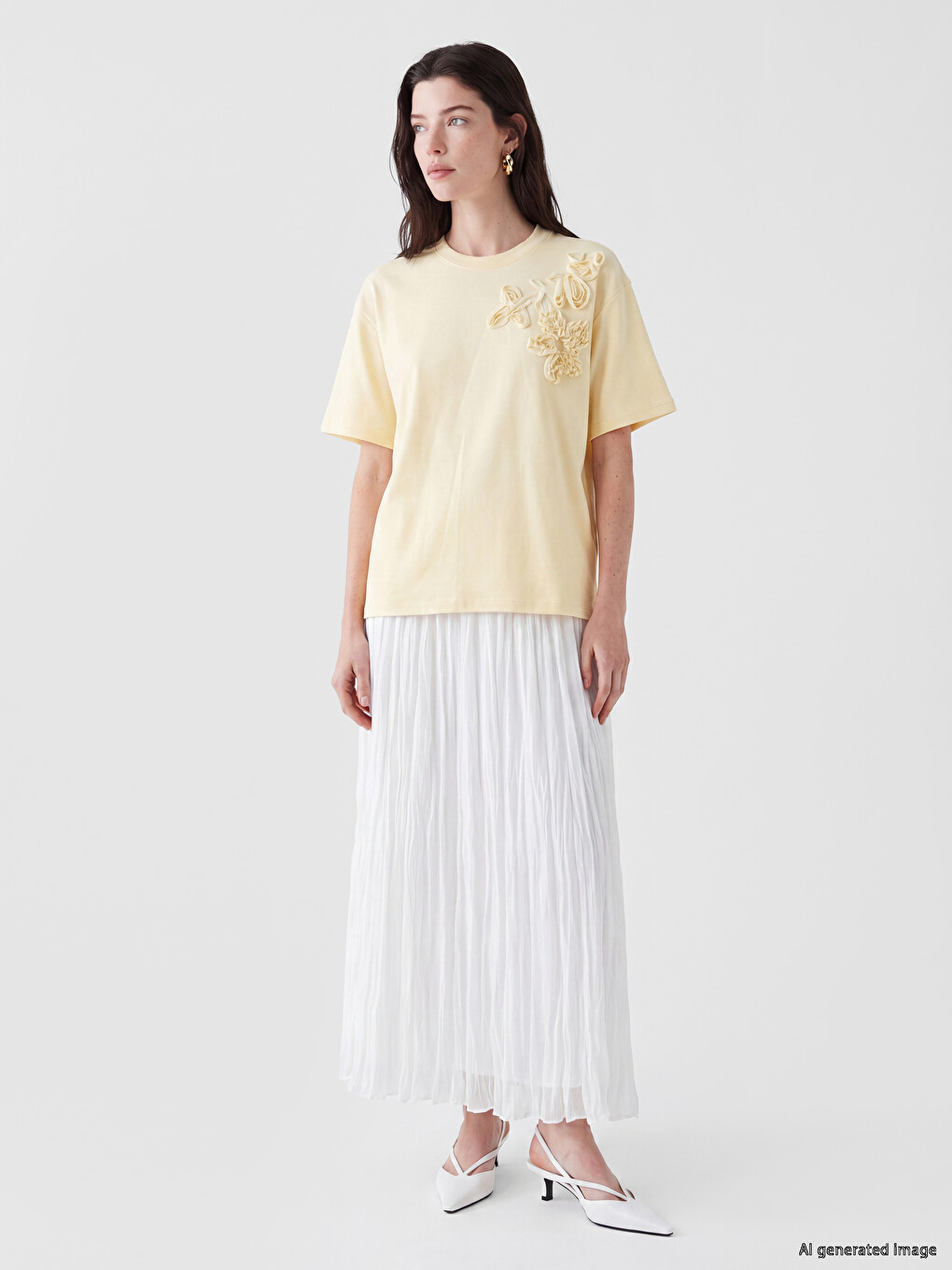 Tricou De Femei Cu Aplicație Florală Atingere Fină-1