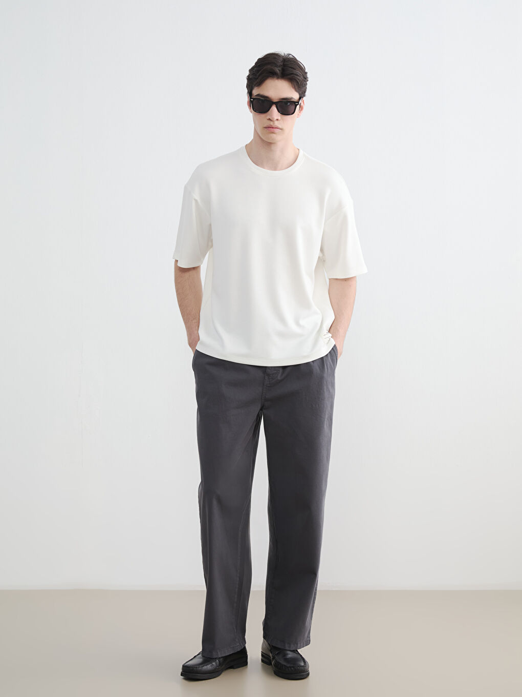 Ekru Bisiklet Yaka Erkek Tişört-1