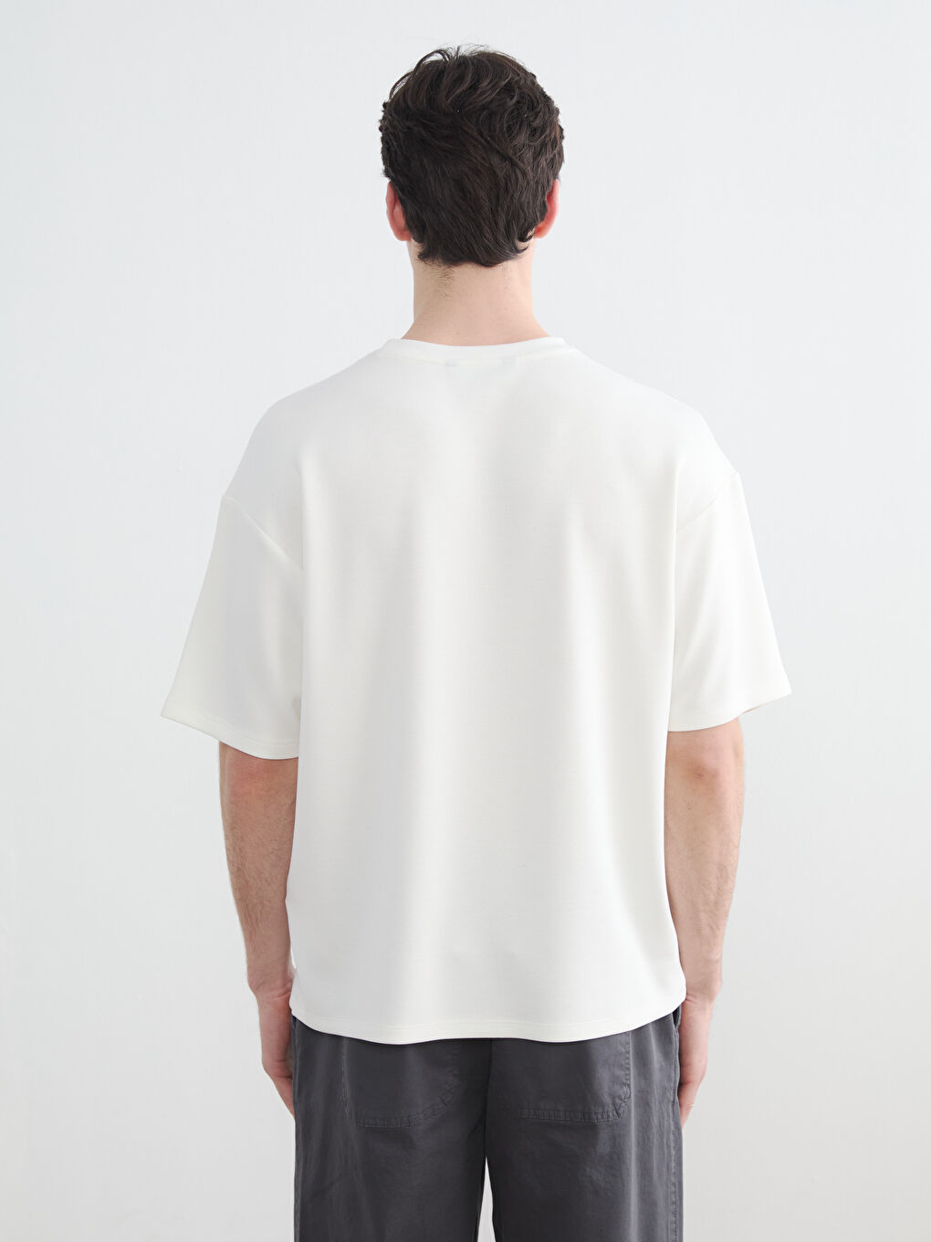 Ekru Bisiklet Yaka Erkek Tişört-3