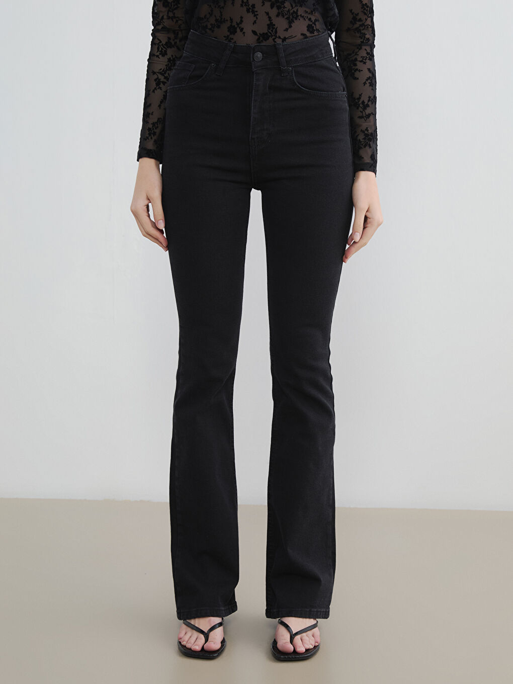 Siyah Yüksek Bel Flare Kadın Jean Pantolon-1