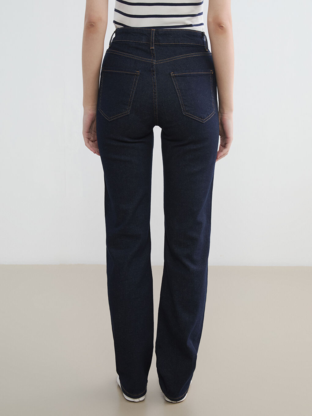 İndigo Yüksek Bel Straight Fit Kadın Jean Pantolon-3