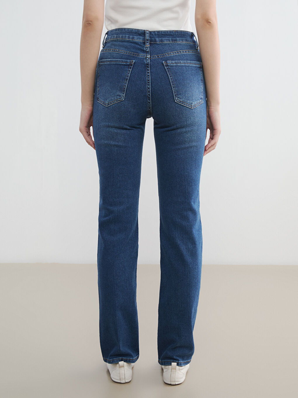 İndigo Normal Bel Straight Fit Kadın Jean Pantolon-3