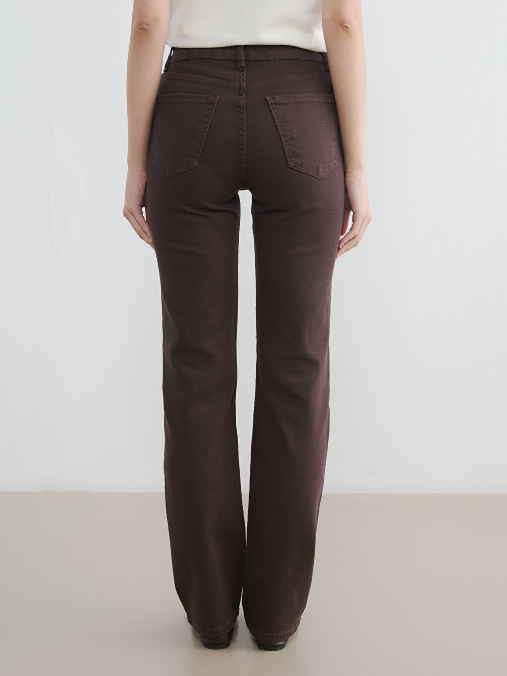 Kahverengi Yüksek Bel Straight Fit Kadın Jean Pantolon-3