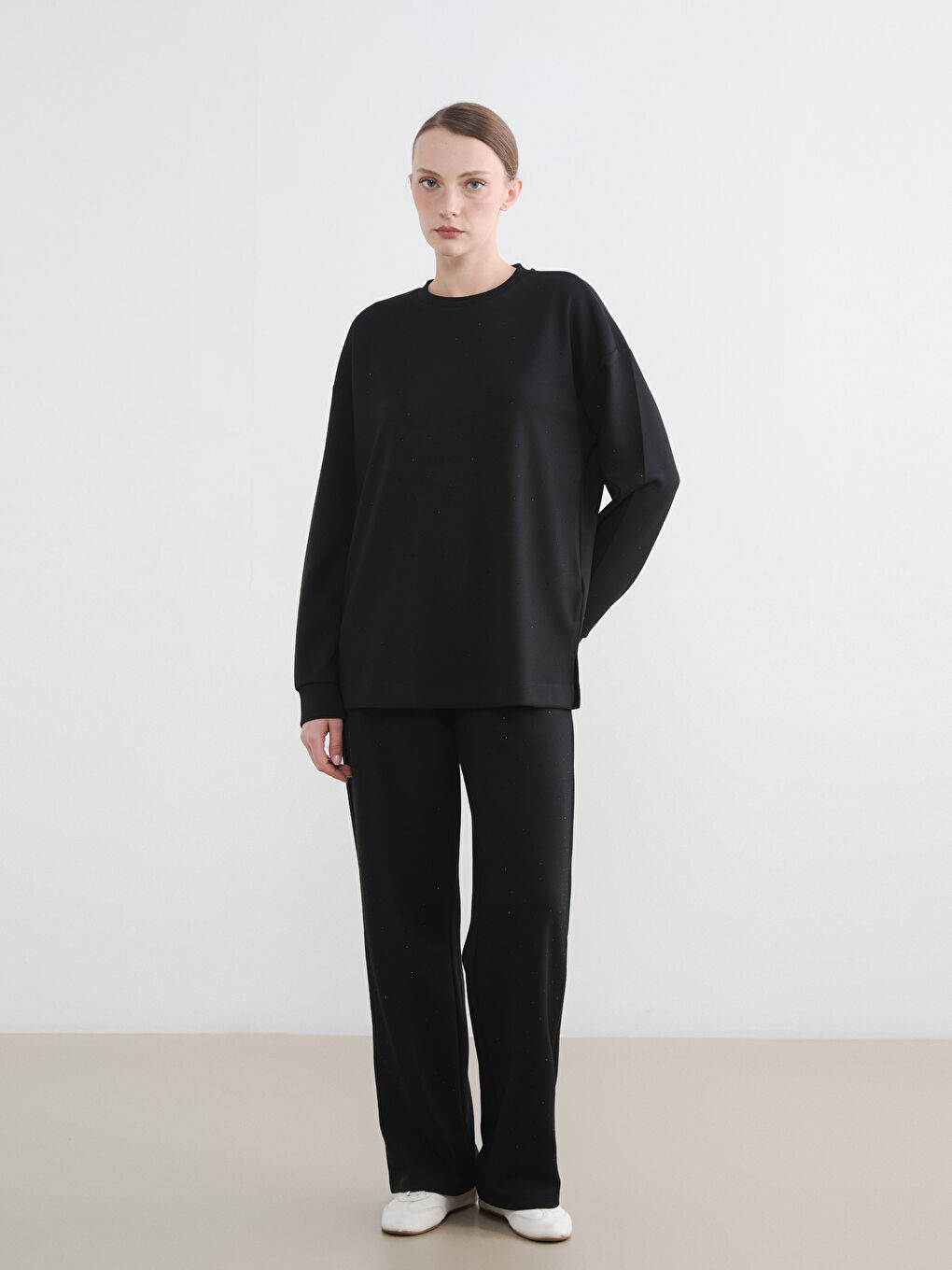 Siyah Taşlı Soft Touch Oversize Kadın Sweatshirt-1