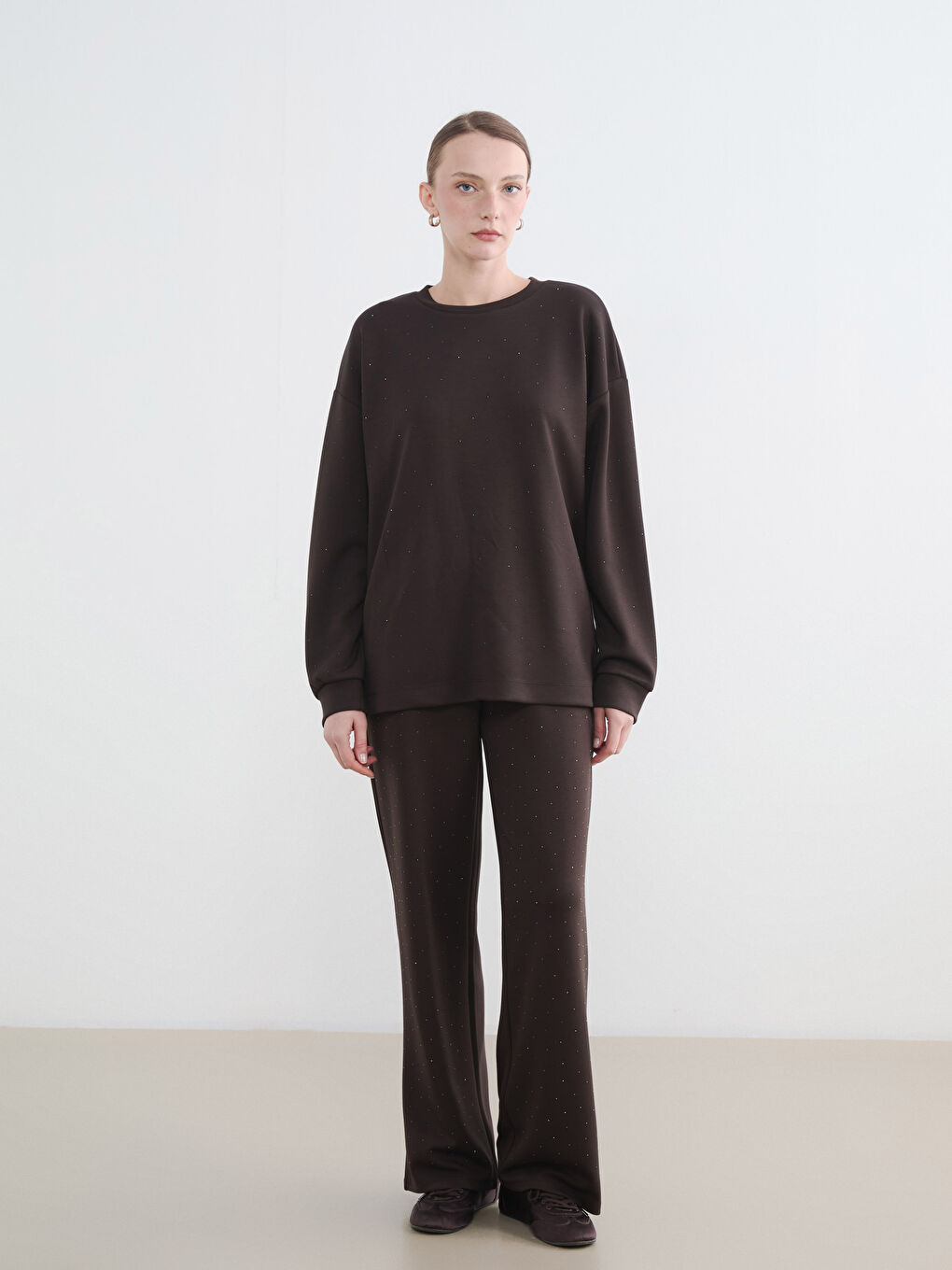 Kahverengi Taşlı Soft Touch Oversize Kadın Sweatshirt-1