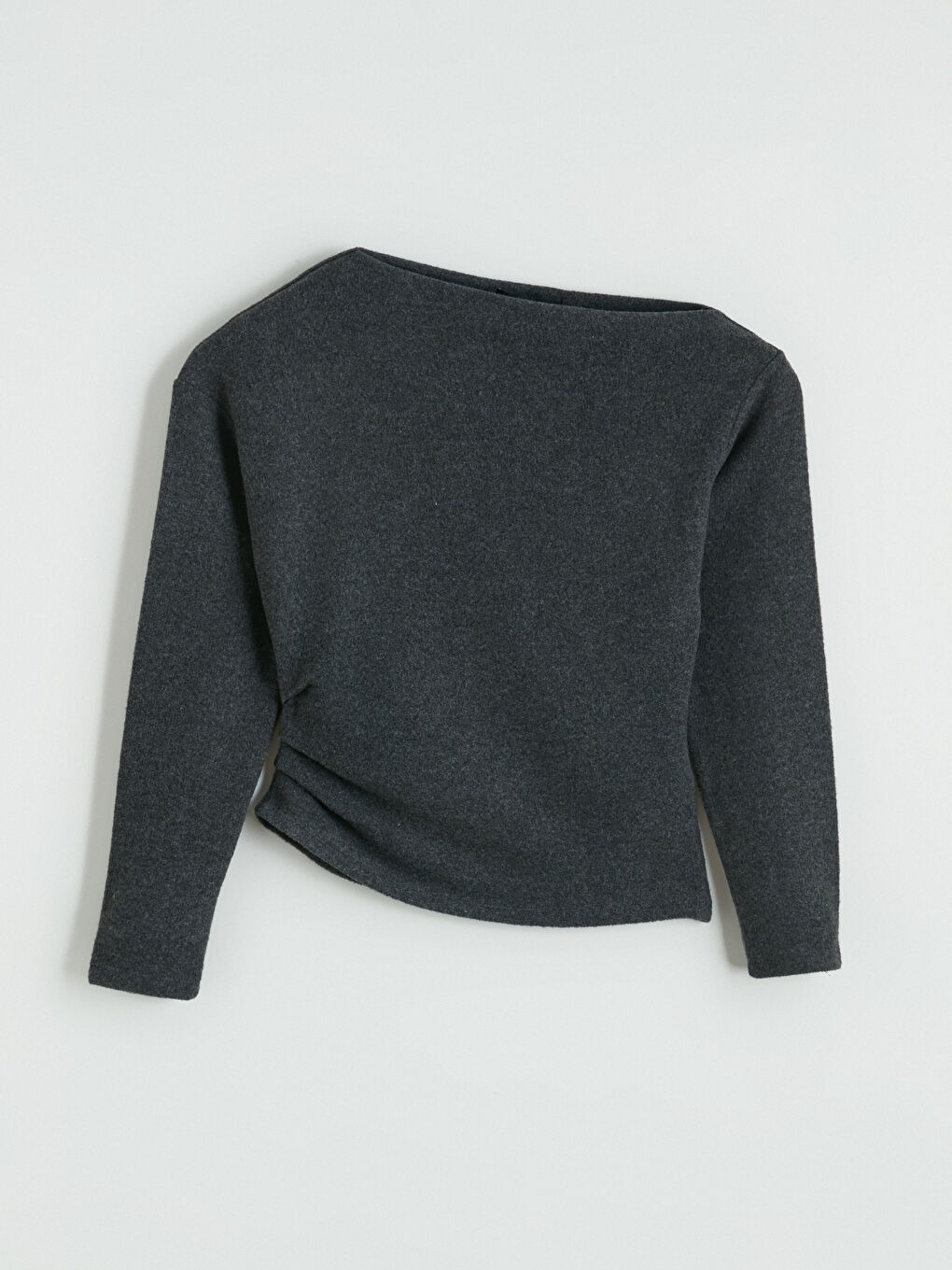 Antrasit Kayık Yaka Büzgülü Bluz