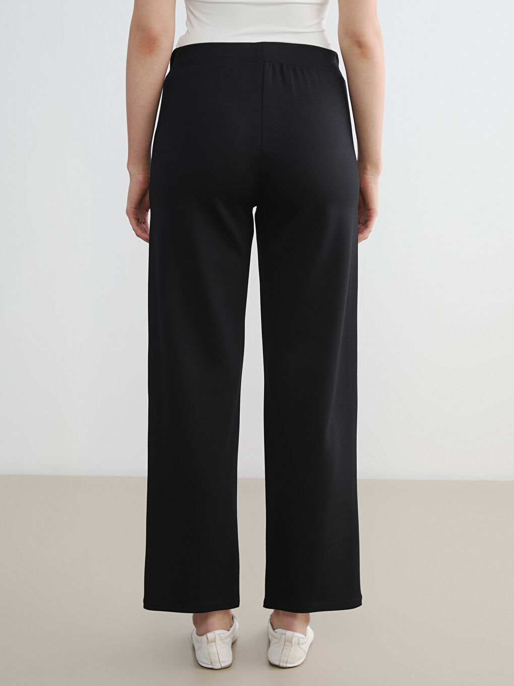 Siyah Beli Lastikli Şerit Detaylı Kadın Eşofman Altı-3